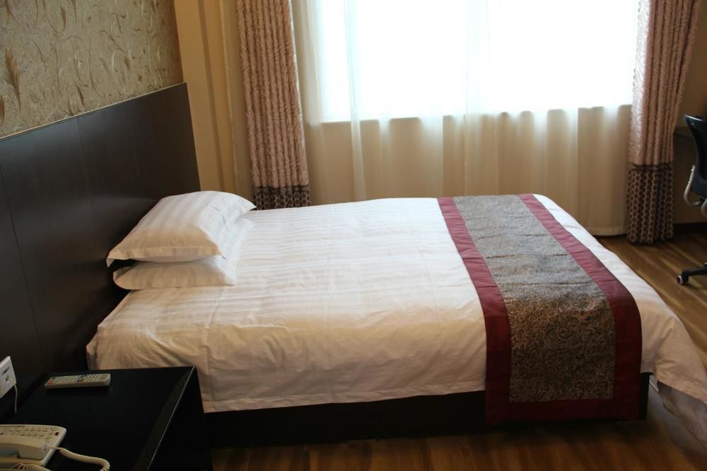Super 8 Hotel Jinan Eksteriør bilde